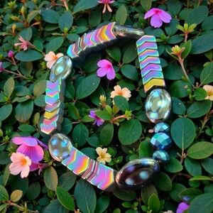 Iridescent “V” shaped Beaded Bracelet